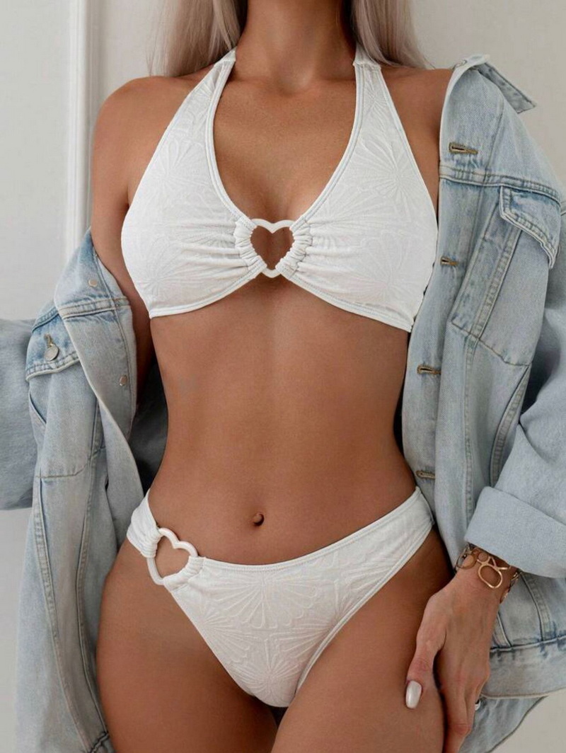 Sexy Halter Neck Bikini with Heart Cutout – 3-Piece Backless Swimsuit for Women
