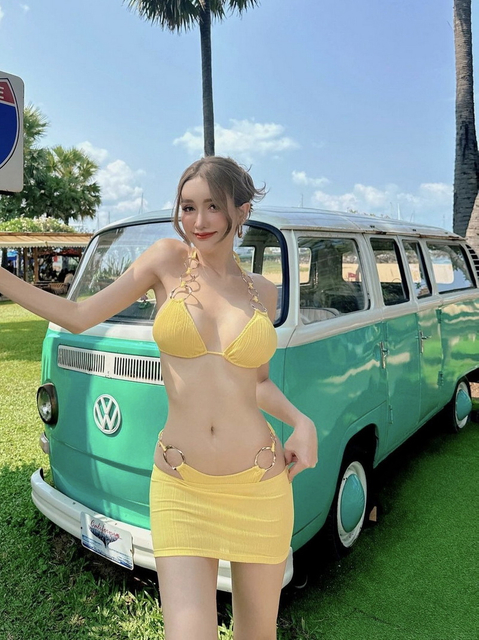 Sexy Solid Color Three-Piece Bikini Set - Thai Vacation Women's Swimwear