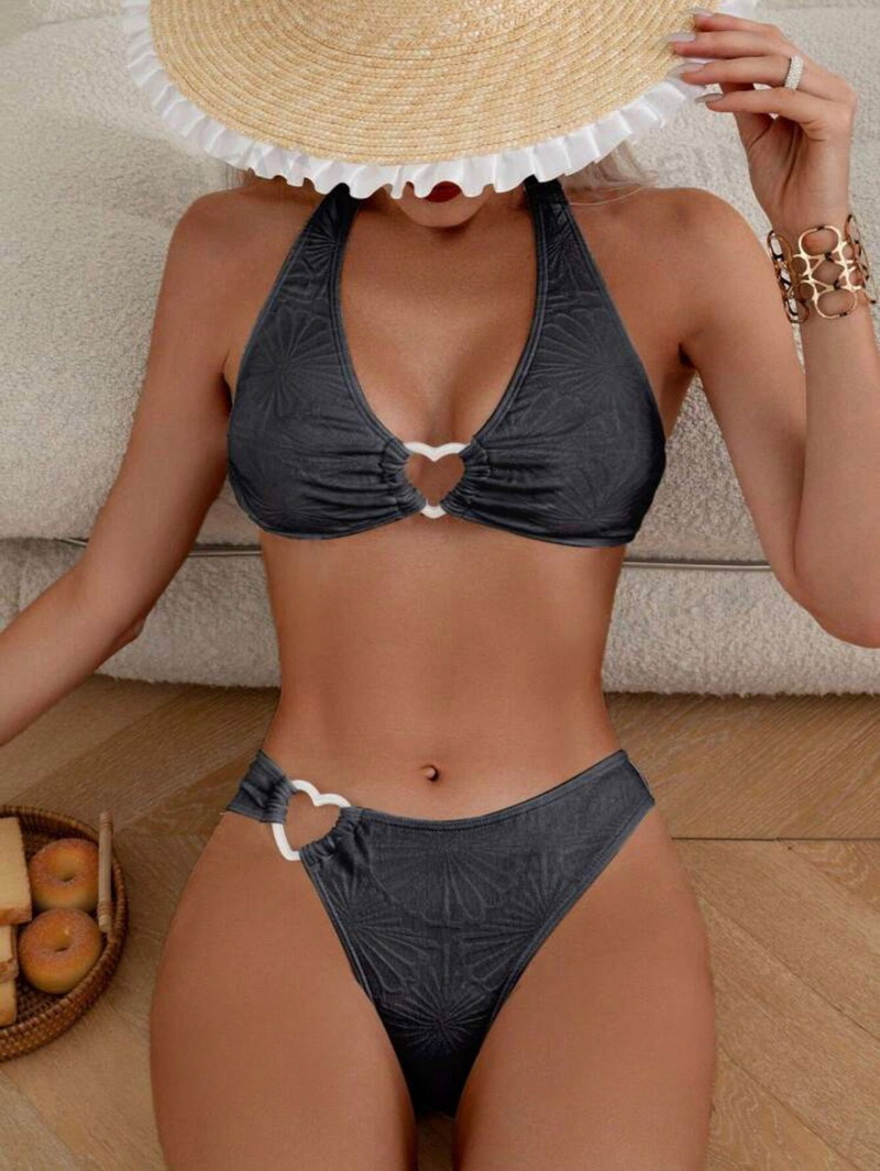 Sexy Halter Neck Bikini with Heart Cutout – 3-Piece Backless Swimsuit for Women