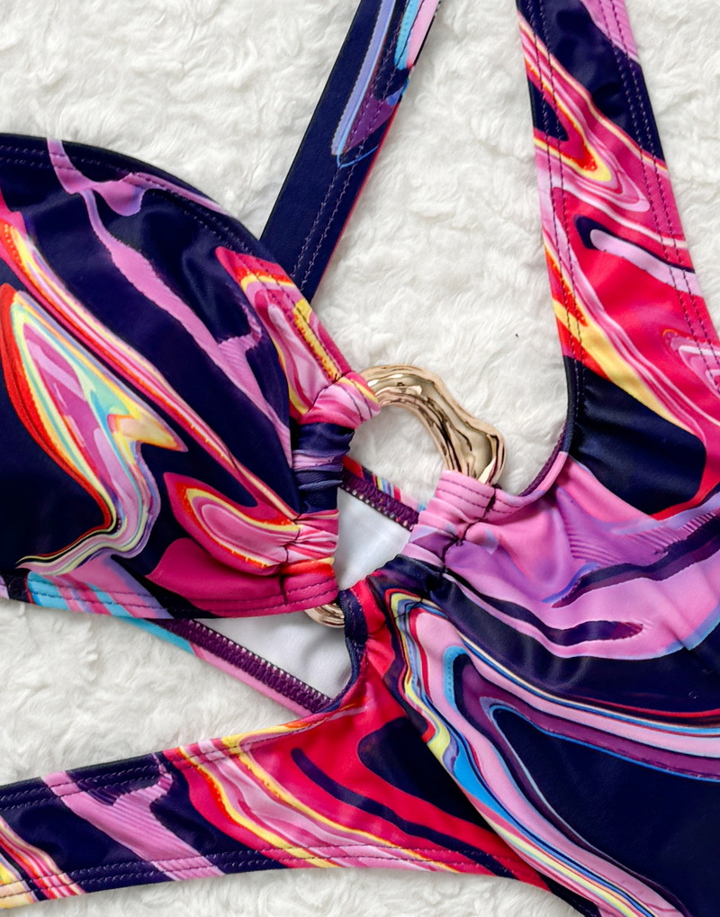 European Cut-Out One-Shoulder Monokini With Metal Ring Design