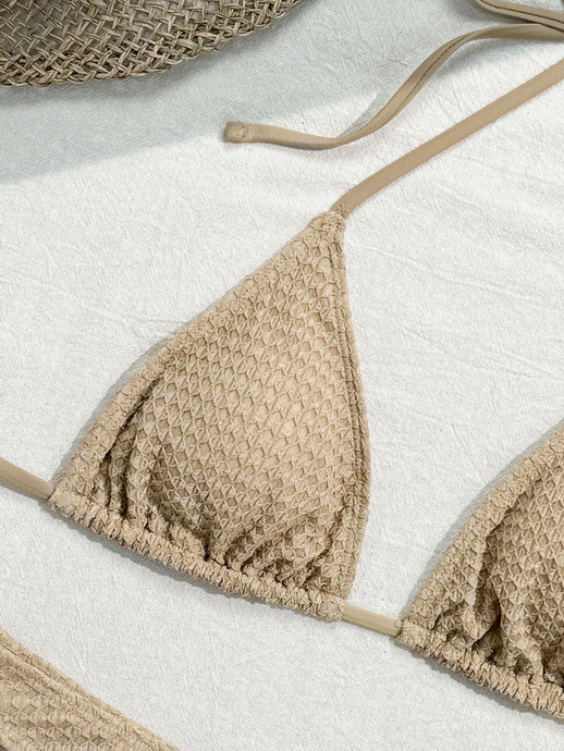 2025 New Sexy High Cut Halter Two-Piece Bikini Set with Textured Fabric_10