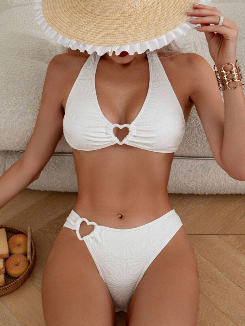 Sexy Halter Neck Bikini with Heart Cutout &ndash; 3-Piece Backless Swimsuit for Women_10